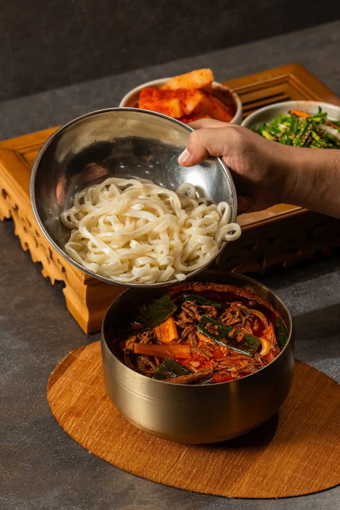 육대장본점 옛날전통육개장 3인분 + 칼국수 3인분